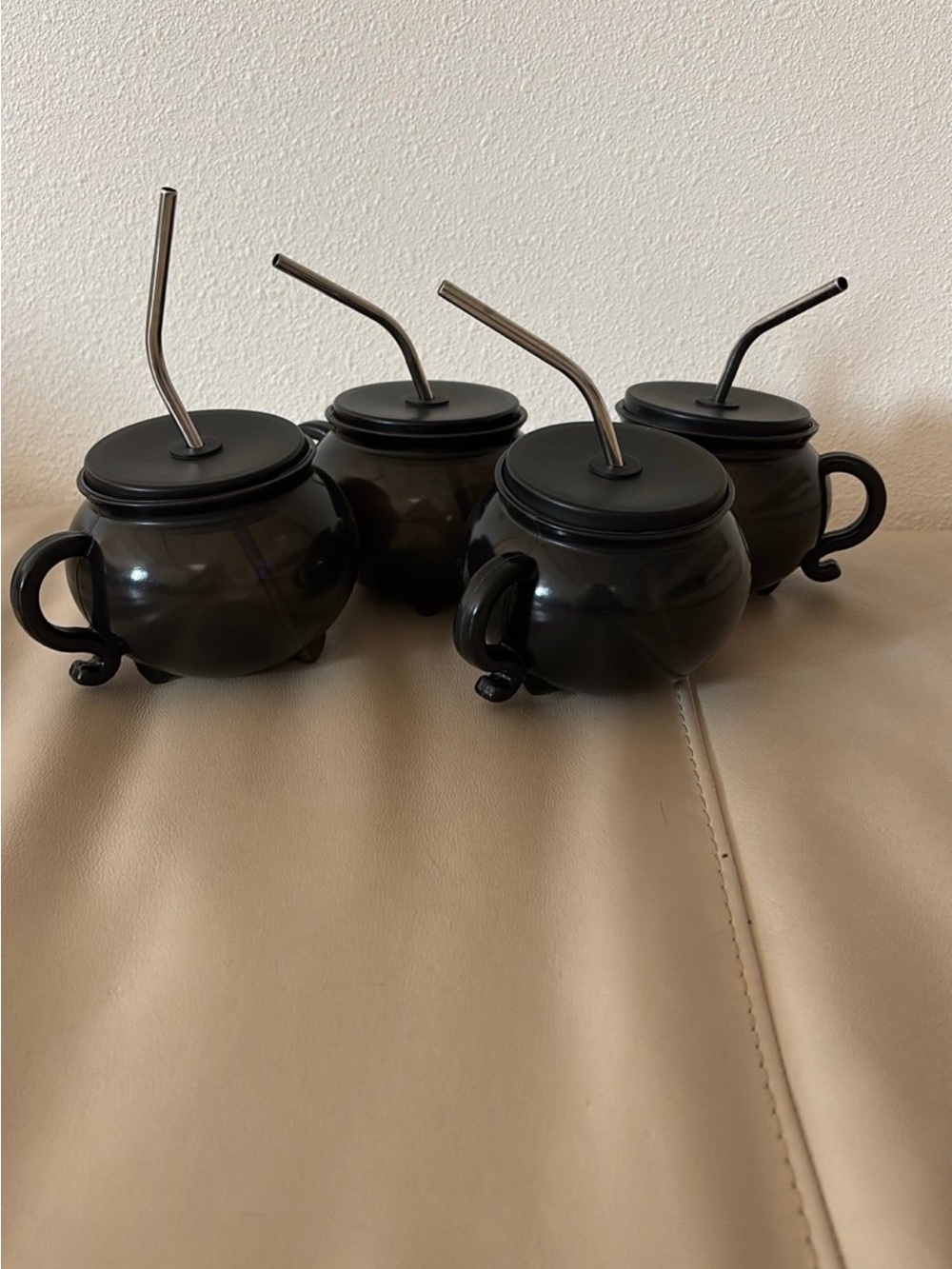 4 Halloween Cauldron Light Up Drinking Cups